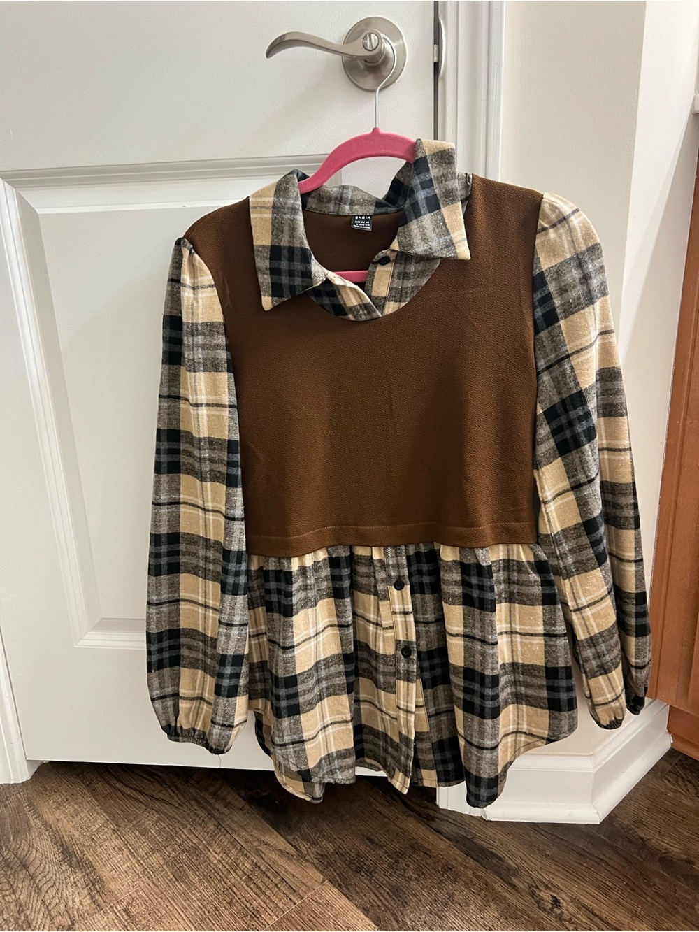 Plaid Lantern Sleeve Top by Shein / Large